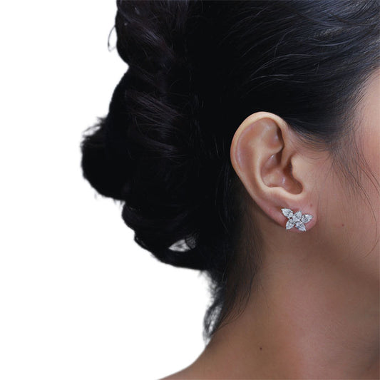 Pear diamond earring