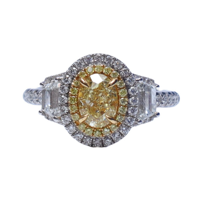 Fancy yellow Diamond Solitaire Ring